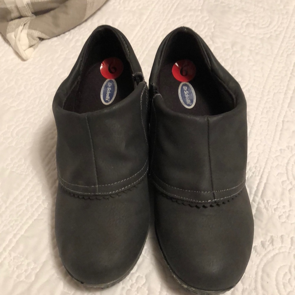 Gray shooties. So cute!!